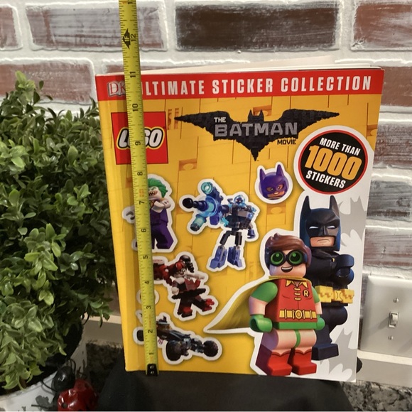 Lego The Batman Movie 1000+ Sticker Book - Like New - 1 Sticker Used - Comics - Picture 13 of 14